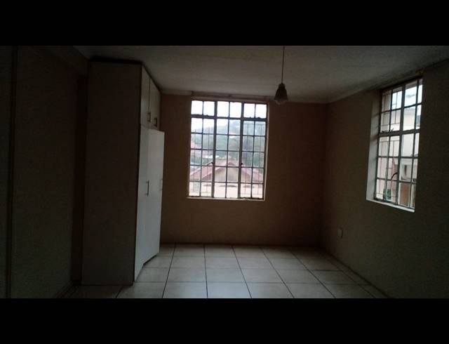 1 bed property to rent in KENSINGTON